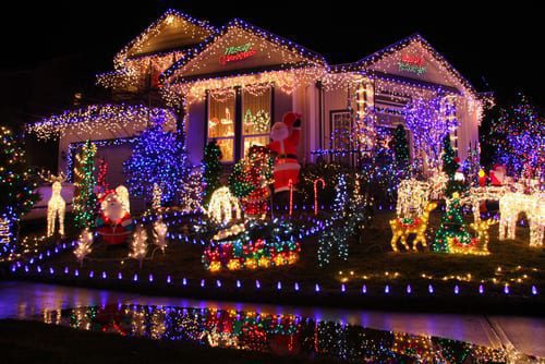 house decorated in Christmas lights